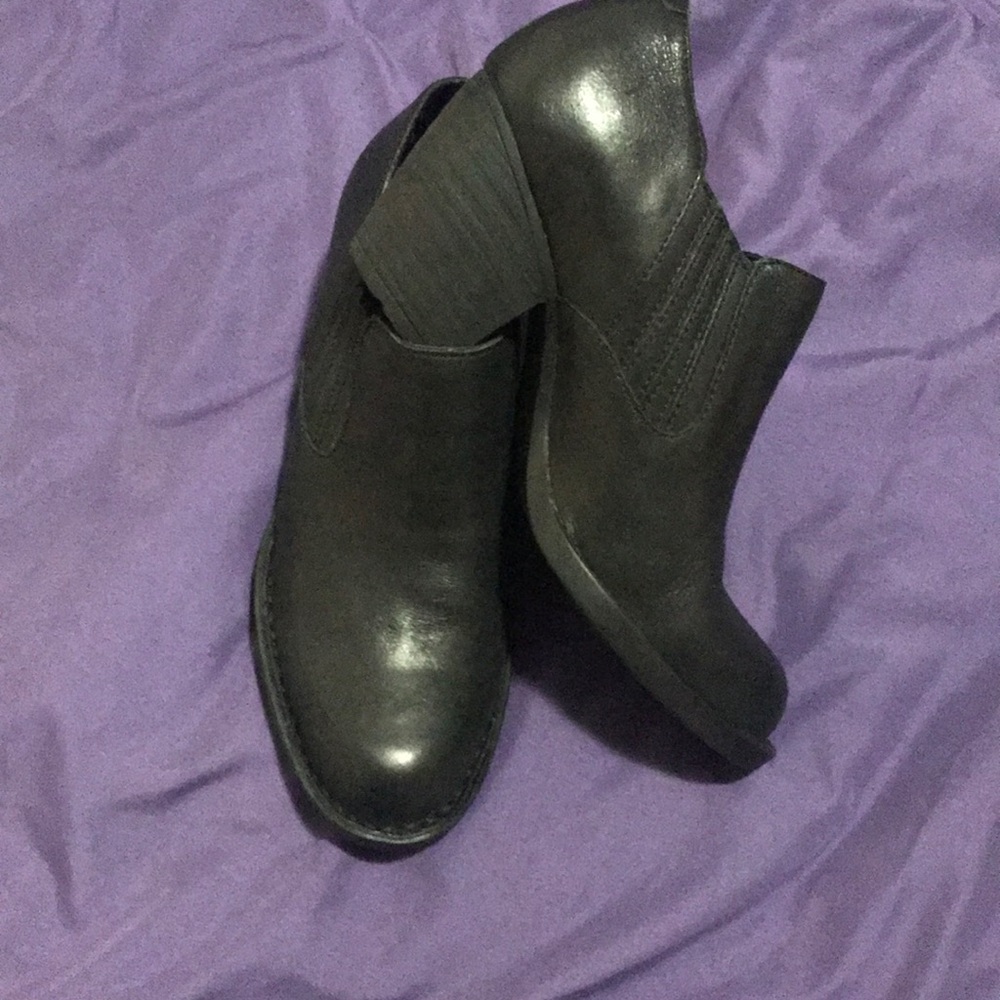 Born booties